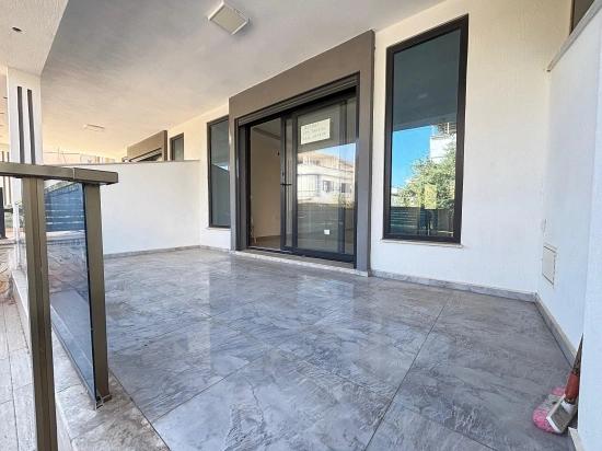 Seferihisar Doğanbey Merkezde Geniş Yapılı Ferah 3+1 Satılık Villa
