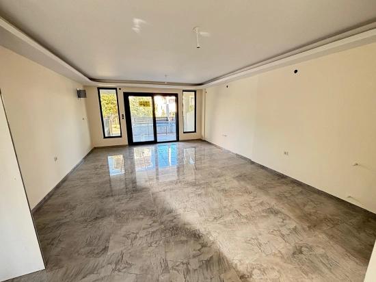 Seferihisar Doğanbey Merkezde Geniş Yapılı Ferah 3+1 Satılık Villa