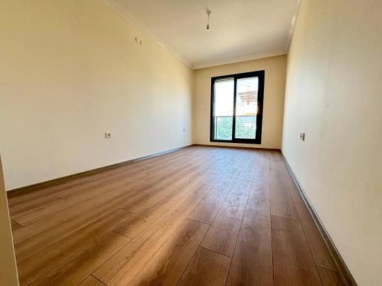 Seferihisar Doğanbey Merkezde Geniş Yapılı Ferah 3+1 Satılık Villa