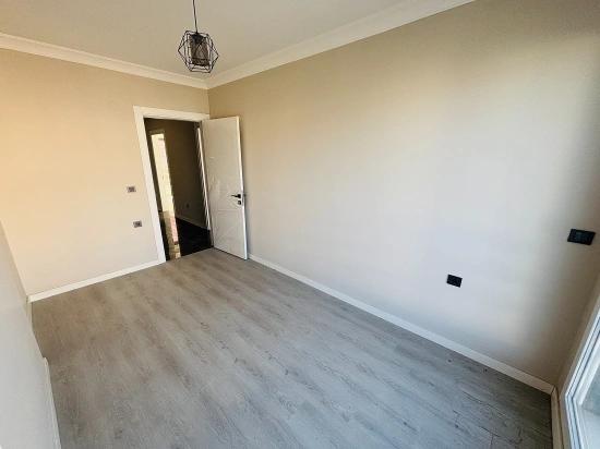 Seferihisar Payamlı Merkezde Müstakil Ferah Yapılı Satılık 3+1 Villa