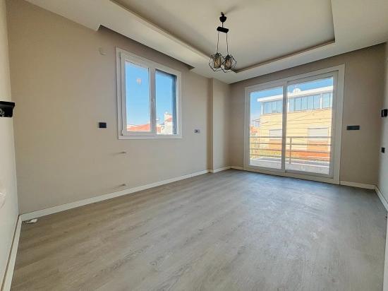 Seferihisar Payamlı Merkezde Müstakil Ferah Yapılı Satılık 3+1 Villa