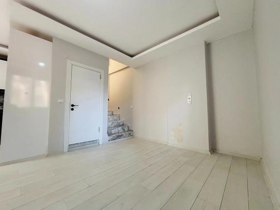 Seferihisar Payamlı'da Bahçeli Sıfır Yapı Satılık 2+1 Ruhsatlı Villa