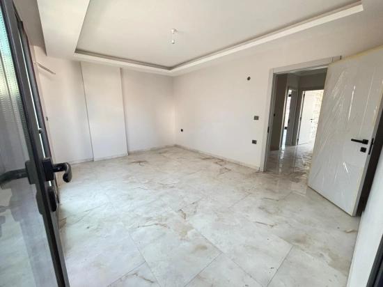 Seferihisar Payamlı Merkezde Geniş Ferah Yapılı Satılık 6+2 Tripleks