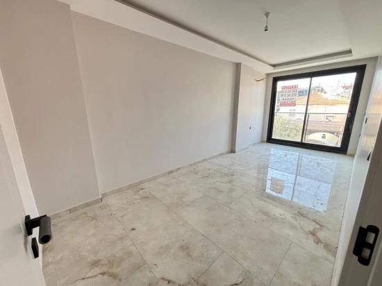 Seferihisar Payamlı Merkezde Geniş Ferah Yapılı Satılık 6+2 Tripleks