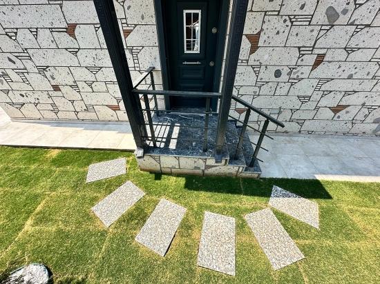 Doğanbeyde 300M2 Brüt Bağımsız Havuzlu Geniş Satılık 3+1 Villa