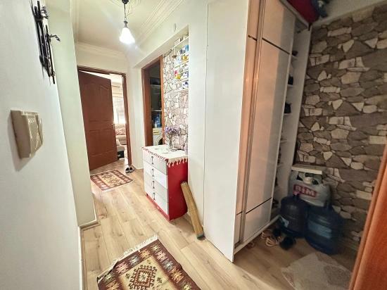 Seferihisar Ürkmez'de Ara Kat Ön Cephe Plaja 450M Satılık 2+1 Daire