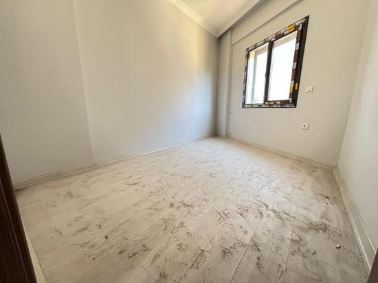 Menderes Özdere Merkezi Konumdabahçeli Ayrı Mutfaklı 3+1 Satılık Villa