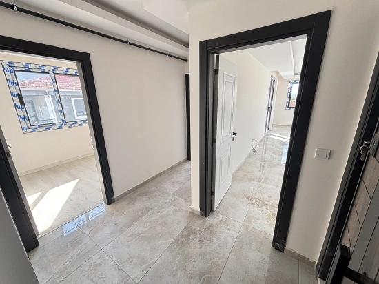 Seferihisar Camikebir’de 2+1 Kapalı Mutfak Çatı Katı Daire