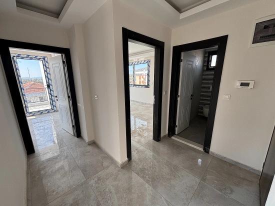 Seferihisar Camikebir’de 2+1 Kapalı Mutfak Çatı Katı Daire
