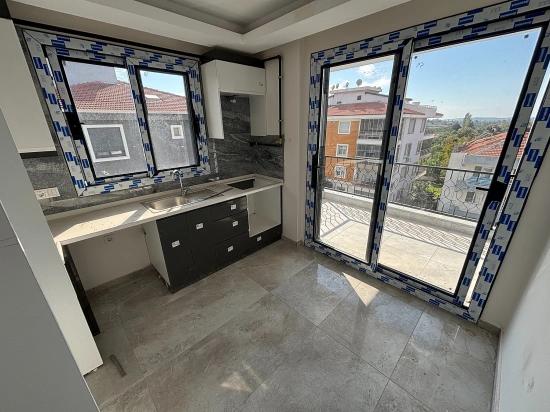 Seferihisar Camikebir’de 2+1 Kapalı Mutfak Çatı Katı Daire