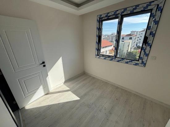 Seferihisar Camikebir’de 2+1 Kapalı Mutfak Çatı Katı Daire