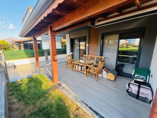 Her Odasında Ebeveyn Banyosu Bulunan Geniş Bahçeli 3+1 Müstakil Villa