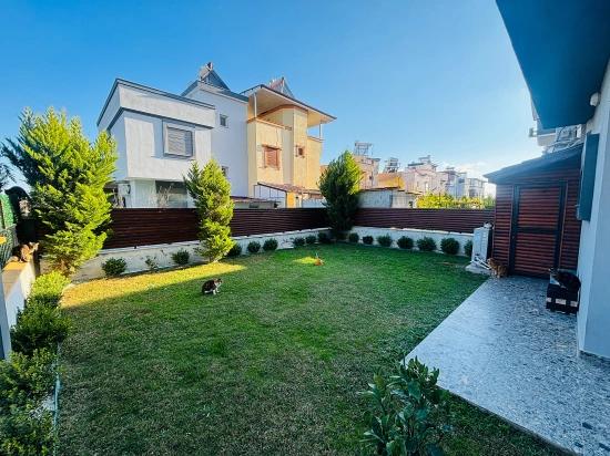 Her Odasında Ebeveyn Banyosu Bulunan Geniş Bahçeli 3+1 Müstakil Villa