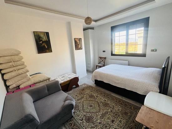 Her Odasında Ebeveyn Banyosu Bulunan Geniş Bahçeli 3+1 Müstakil Villa