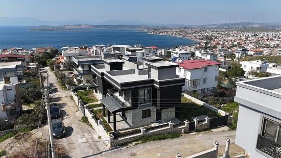 İzmir Seferihisar Akarca Mahallesi’nde Deniz Manzaralı Doğalgazlı 3+1 Müstakil Yazlık Vi