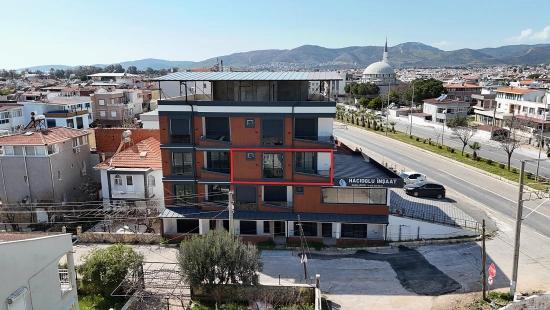 İzmir Seferihisar Payamlı Mahallesi Deniz Sokağında Yenilenmiş 1+1 Satılık Daire