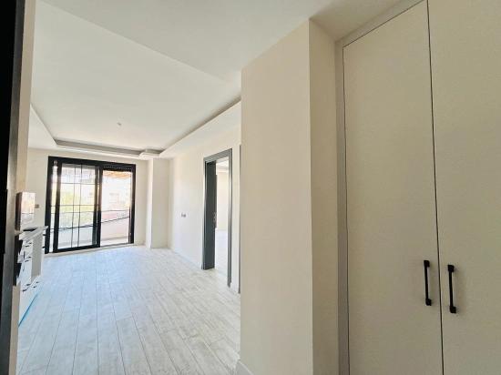 İzmir Seferihisar Payamlı Mahallesi Deniz Sokağında Yenilenmiş  2+1 Satılık Daire