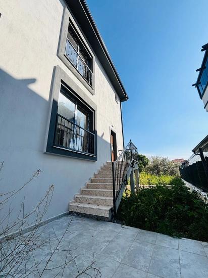 İzmir Seferihisar Payamlı Köyü İçerisinde Bahçeli 2+1 Satılık Villa