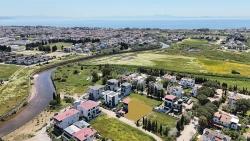 Seferihisar Doğanbey Cumhuriyet Mah. Satılık 3+1 Villa - 150 m²