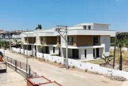 Seferihisar Ürkmez Mersin Alanı Mah. Satılık 3+1 Villa - 144 m²