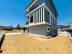 Seferihisar Doğanbey Cumhuriyet Mah. Satılık 3+1 Villa - 125 m²
