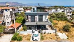 Seferihisar Doğanbey Atatürk Mah. Satılık 2+1 Yazlık - 135 m²