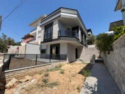 Seferihisar Ürkmez'de Plaja 500M Krediye Uygun Satılık 2+1 Villa