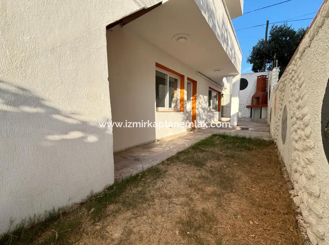 Ürkmez Merkezi Konum Da Bahçeli 2+1 Satılık Daire