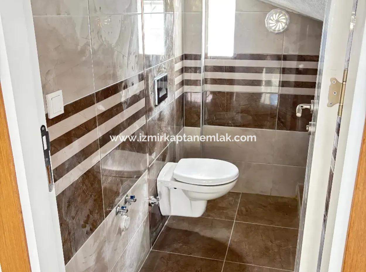 Doğanbey Merkez De Geniş Yapılı Ferah 3+1 Satılık Villa