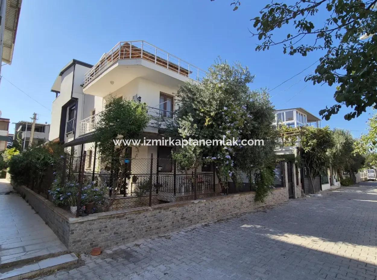 Doğanbey Havacılar Sahilin De Bahçeli 4+1 Kiralık Villa