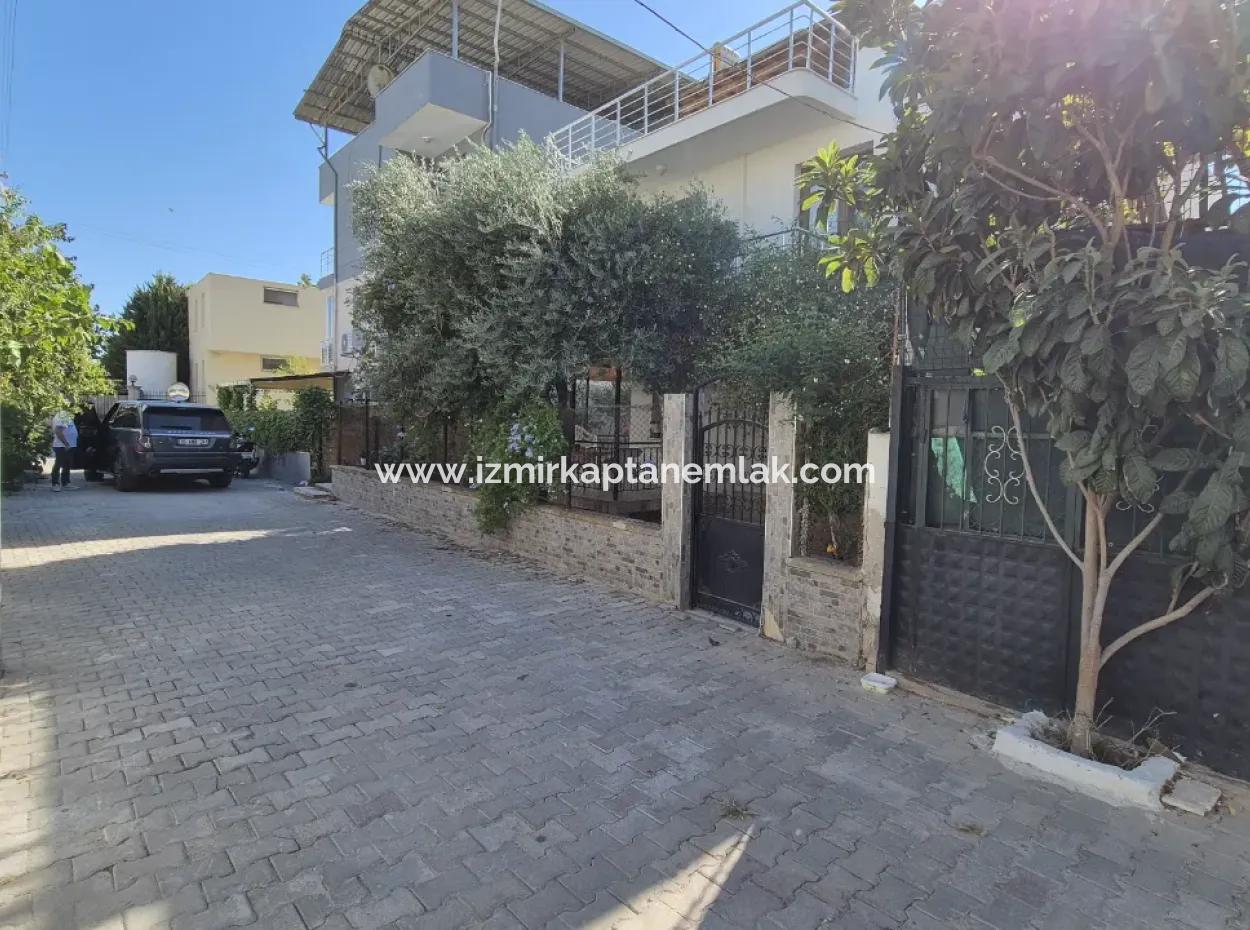 Doğanbey Havacılar Sahilin De Bahçeli 4+1 Kiralık Villa