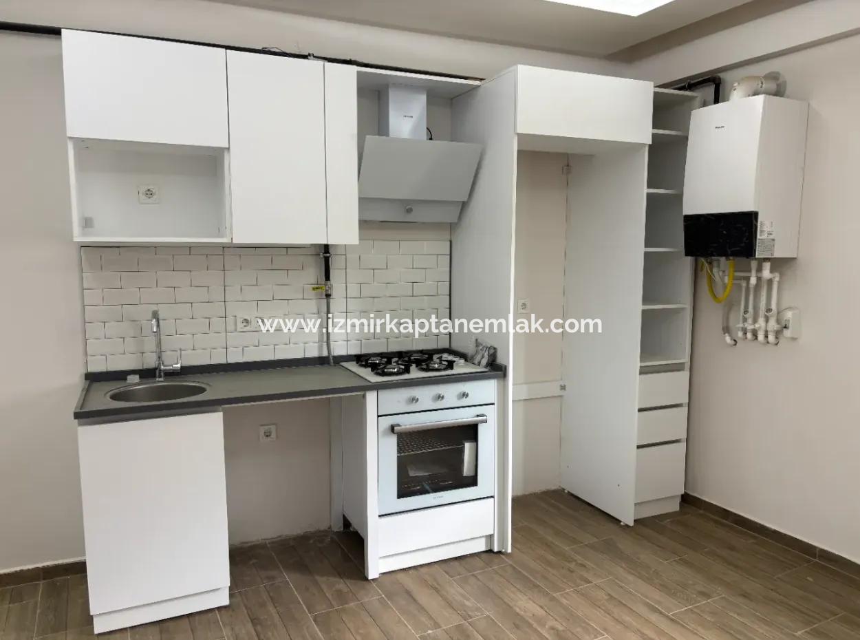 İzmir Seferihisar Camikebir’de 1+1 Güzel Konumda Daire