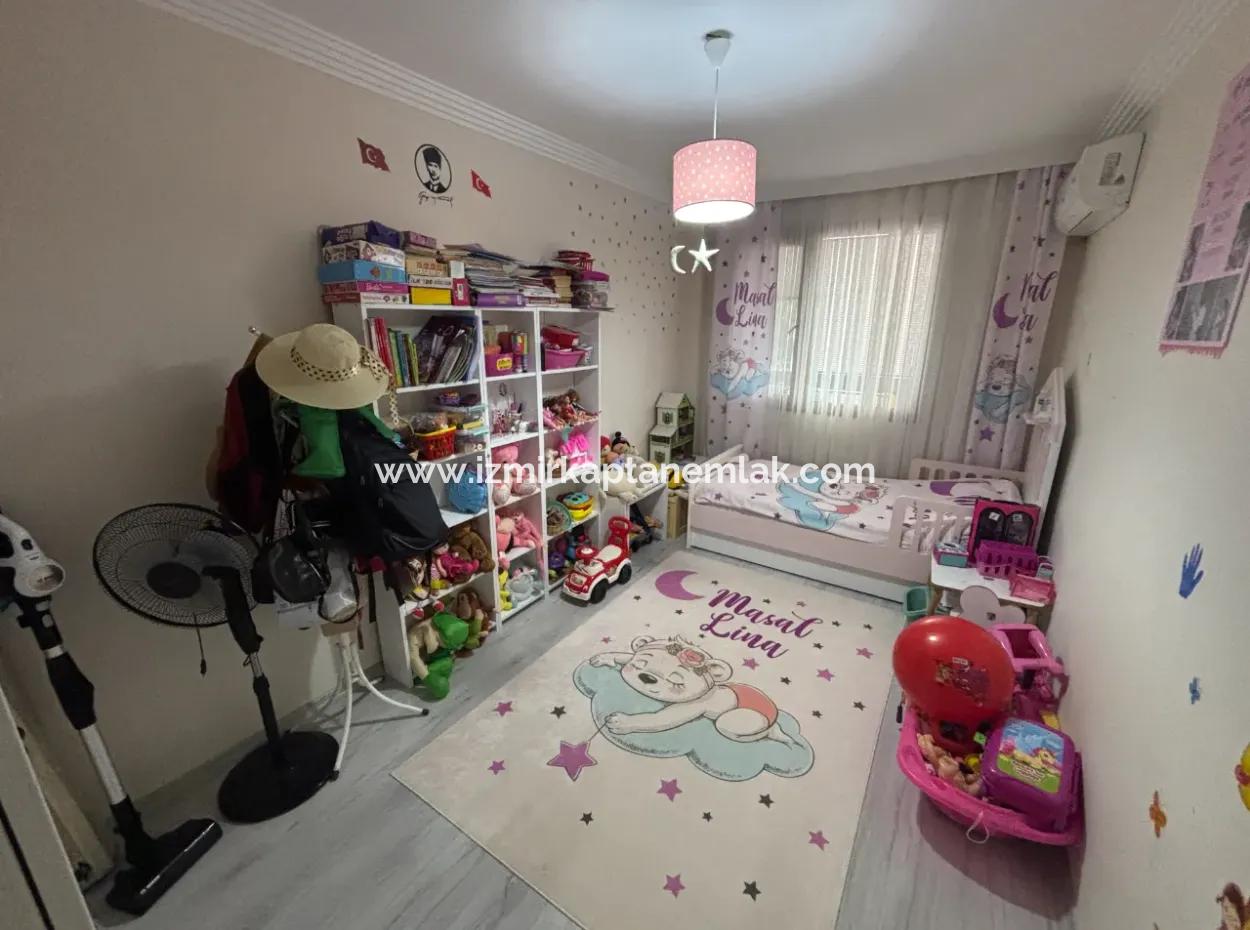 Seferihisar Mersinalanında  Deniz Manzaralı 2+1 Daire