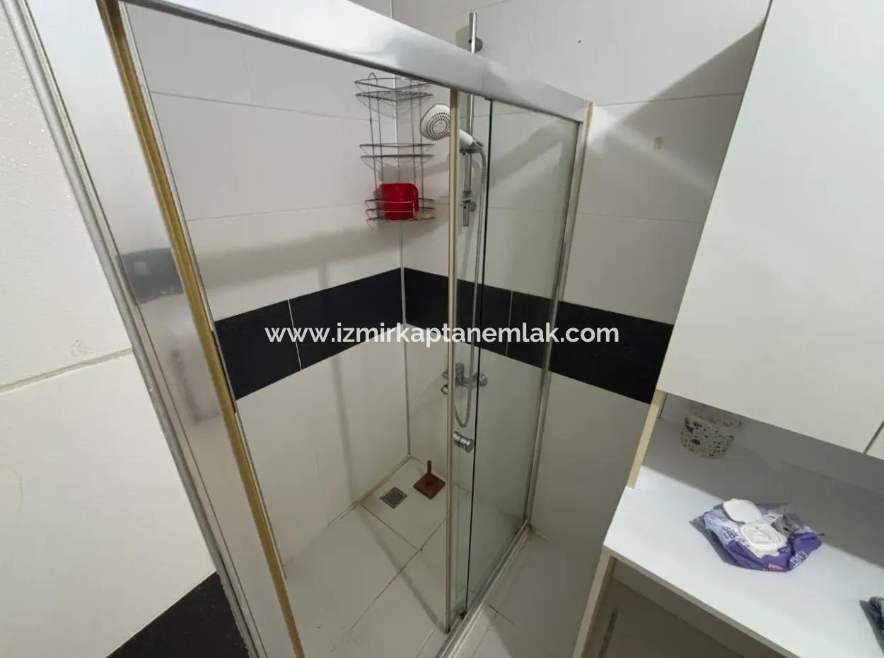 Seferihisar Bengiler’de Cadde Üzerinde   2+1 Ara Kat Daire