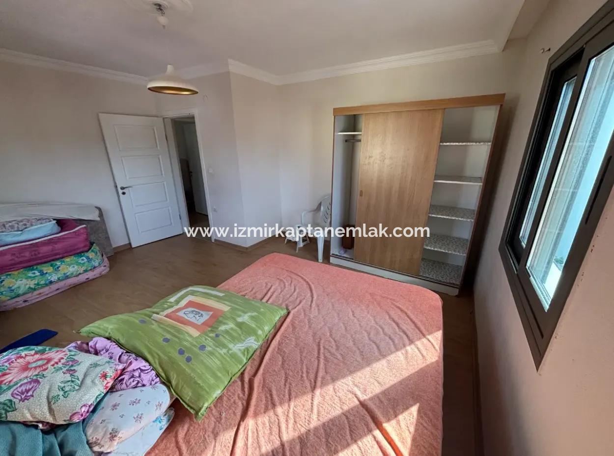 Seferihisar Bengiler’de Cadde Üzerinde   2+1 Ara Kat Daire