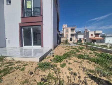 Doğanbey Atatürk Mah Deniz Manzaralı Bahçeli Satılık 3+1 Villa