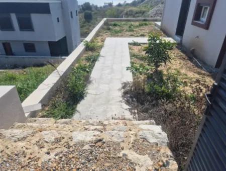 Doğanbey Atatürk Mah Deniz Manzaralı Bahçeli Satılık 3+1 Villa