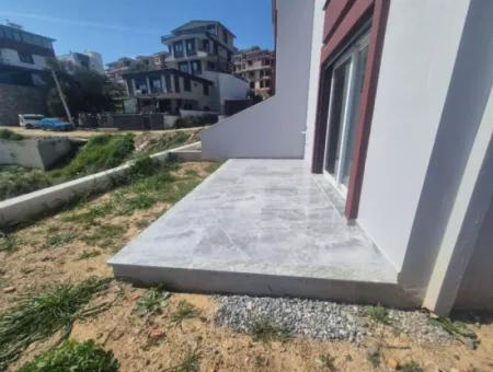 Doğanbey Atatürk Mah Deniz Manzaralı Bahçeli Satılık 3+1 Villa