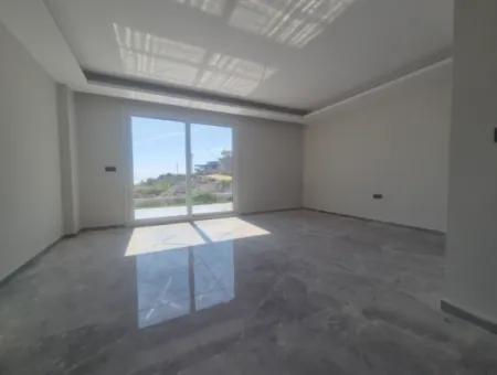 Doğanbey Atatürk Mah Deniz Manzaralı Bahçeli Satılık 3+1 Villa