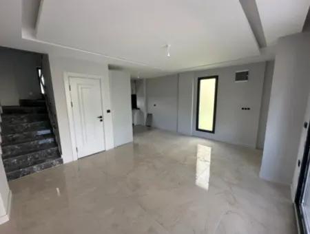 İzmir Seferihisar Payamlı Mah Denize 500 Mt 3+1 Trıbleks Yazlık