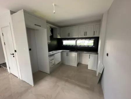 İzmir Seferihisar Payamlı Mah Denize 500 Mt 3+1 Trıbleks Yazlık