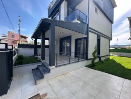 İzmir Seferihisar Payamlı Mah Denize 500 Mt 3+1 Trıbleks Yazlık