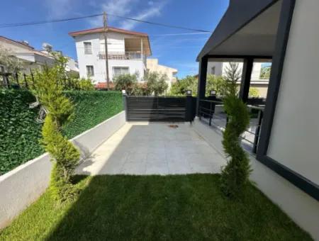 İzmir Seferihisar Payamlı Mah Denize 500 Mt 3+1 Trıbleks Yazlık