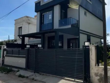 İzmir Seferihisar Payamlı Mah Denize 500 Mt 3+1 Trıbleks Yazlık