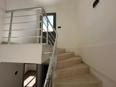 İzmir Seferihisar Payamlı Mah De Denize 500 Mt Satılık 2+1 Yazlık