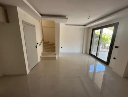 İzmir Seferihisar Payamlı Mah De Denize 500 Mt Satılık 2+1 Yazlık