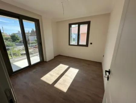 İzmir Seferihisar Payamlı Mah De Denize 500 Mt Satılık 2+1 Yazlık