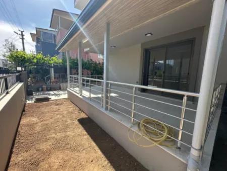 İzmir Seferihisar Payamlı Mah De Denize 500 Mt Satılık 2+1 Yazlık