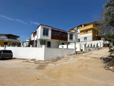 İzmir Seferihisar Payamlı Da  3+1 Bahçeli Satılık Yazlık