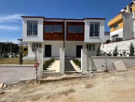 İzmir Seferihisar Payamlı Da  3+1 Bahçeli Satılık Yazlık